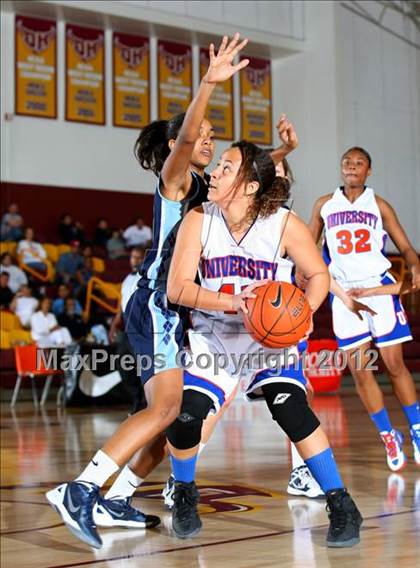 Thumbnail 1 in University vs. Marshall (CIF LA City Section Final) photogallery.
