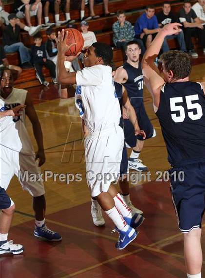 Thumbnail 2 in Ironwood Ridge vs. Lutheran (MaxPreps Holiday Classic) photogallery.