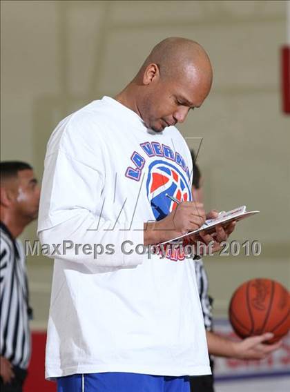 Thumbnail 1 in Ironwood Ridge vs. Lutheran (MaxPreps Holiday Classic) photogallery.