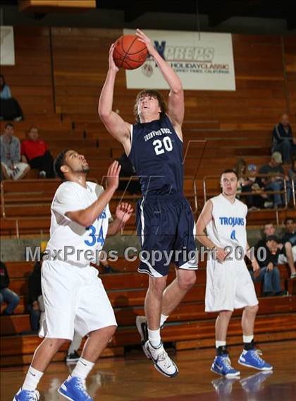 Thumbnail 2 in Ironwood Ridge vs. Lutheran (MaxPreps Holiday Classic) photogallery.