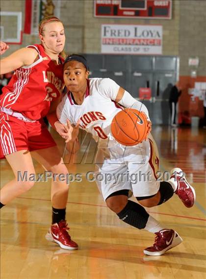 Thumbnail 1 in Oaks Christian vs Orange Lutheran (Nike Extravaganza) photogallery.