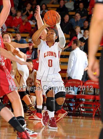 Thumbnail 3 in Oaks Christian vs Orange Lutheran (Nike Extravaganza) photogallery.