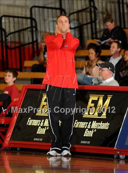 Thumbnail 2 in Oaks Christian vs Orange Lutheran (Nike Extravaganza) photogallery.