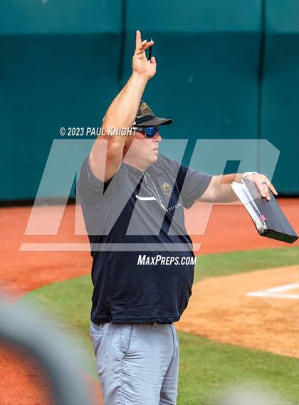 Thumbnail 3 in Calallen vs. Liberty (UIL 4A Softball Final) photogallery.