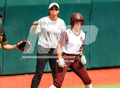 Thumbnail 3 in Calallen vs. Liberty (UIL 4A Softball Final) photogallery.