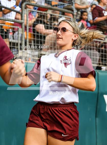 Thumbnail 3 in Calallen vs. Liberty (UIL 4A Softball Final) photogallery.