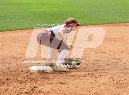 Thumbnail 1 in Calallen vs. Liberty (UIL 4A Softball Final) photogallery.