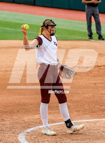 Thumbnail 3 in Calallen vs. Liberty (UIL 4A Softball Final) photogallery.