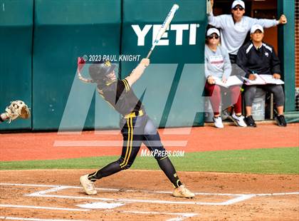 Thumbnail 1 in Calallen vs. Liberty (UIL 4A Softball Final) photogallery.