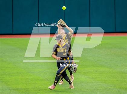 Thumbnail 1 in Calallen vs. Liberty (UIL 4A Softball Final) photogallery.