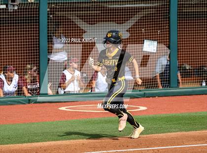 Thumbnail 1 in Calallen vs. Liberty (UIL 4A Softball Final) photogallery.