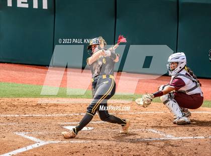 Thumbnail 2 in Calallen vs. Liberty (UIL 4A Softball Final) photogallery.