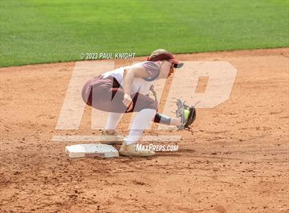 Thumbnail 3 in Calallen vs. Liberty (UIL 4A Softball Final) photogallery.
