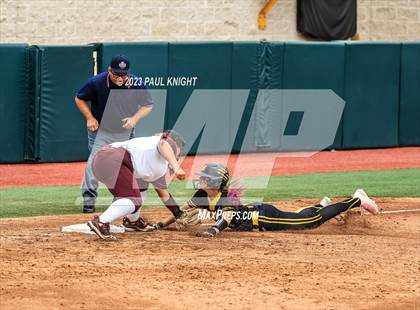 Thumbnail 1 in Calallen vs. Liberty (UIL 4A Softball Final) photogallery.