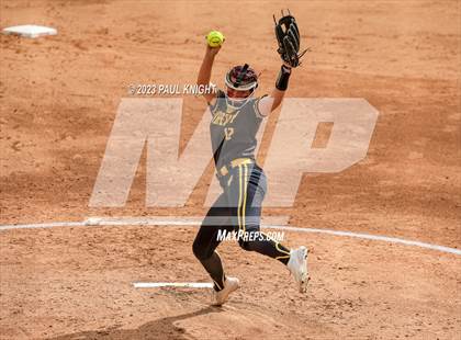 Thumbnail 3 in Calallen vs. Liberty (UIL 4A Softball Final) photogallery.
