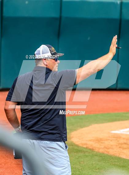 Thumbnail 2 in Calallen vs. Liberty (UIL 4A Softball Final) photogallery.