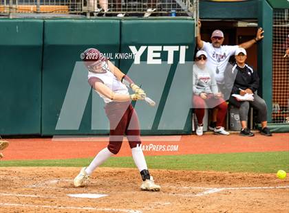 Thumbnail 3 in Calallen vs. Liberty (UIL 4A Softball Final) photogallery.