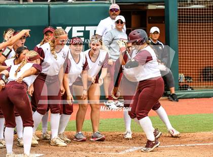 Thumbnail 2 in Calallen vs. Liberty (UIL 4A Softball Final) photogallery.
