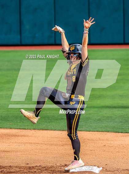 Thumbnail 2 in Calallen vs. Liberty (UIL 4A Softball Final) photogallery.