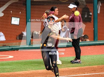 Thumbnail 1 in Calallen vs. Liberty (UIL 4A Softball Final) photogallery.