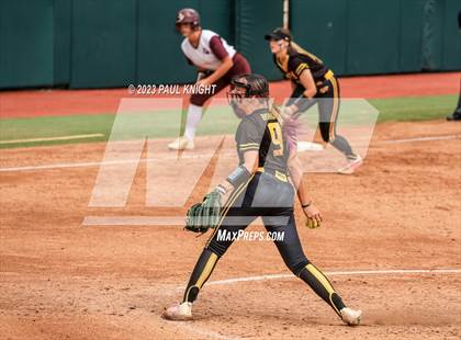 Thumbnail 2 in Calallen vs. Liberty (UIL 4A Softball Final) photogallery.