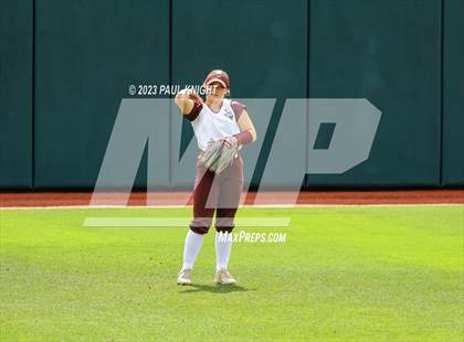 Thumbnail 2 in Calallen vs. Liberty (UIL 4A Softball Final) photogallery.