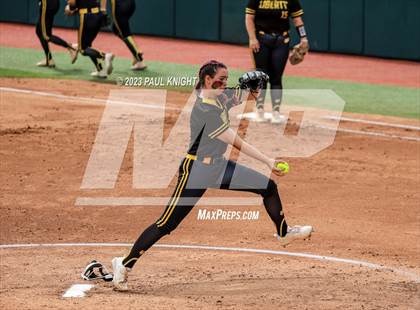 Thumbnail 2 in Calallen vs. Liberty (UIL 4A Softball Final) photogallery.