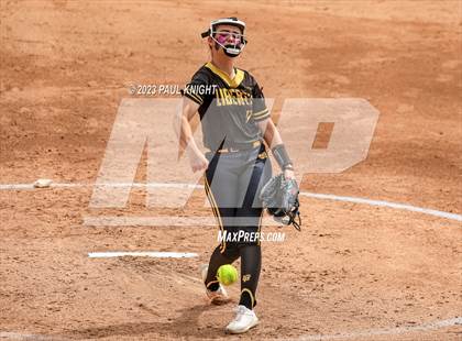 Thumbnail 3 in Calallen vs. Liberty (UIL 4A Softball Final) photogallery.