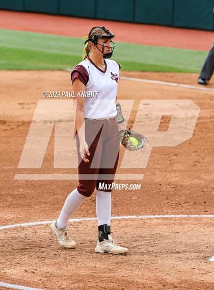Thumbnail 1 in Calallen vs. Liberty (UIL 4A Softball Final) photogallery.