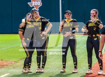 Thumbnail 3 in Calallen vs. Liberty (UIL 4A Softball Final) photogallery.