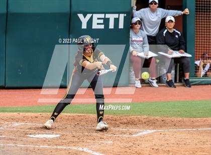 Thumbnail 3 in Calallen vs. Liberty (UIL 4A Softball Final) photogallery.