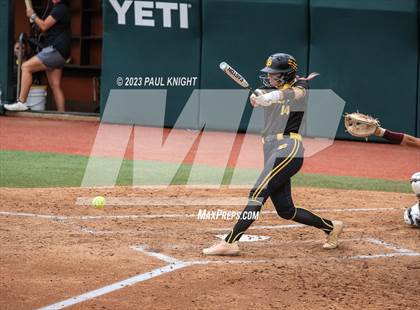 Thumbnail 1 in Calallen vs. Liberty (UIL 4A Softball Final) photogallery.