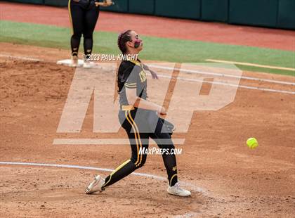 Thumbnail 1 in Calallen vs. Liberty (UIL 4A Softball Final) photogallery.