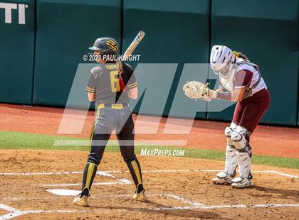 Thumbnail 3 in Calallen vs. Liberty (UIL 4A Softball Final) photogallery.