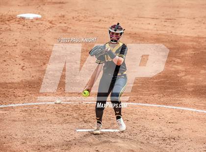Thumbnail 3 in Calallen vs. Liberty (UIL 4A Softball Final) photogallery.
