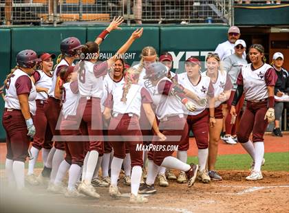 Thumbnail 3 in Calallen vs. Liberty (UIL 4A Softball Final) photogallery.