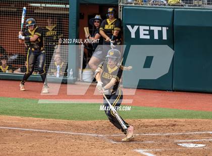 Thumbnail 1 in Calallen vs. Liberty (UIL 4A Softball Final) photogallery.