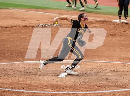 Thumbnail 3 in Calallen vs. Liberty (UIL 4A Softball Final) photogallery.