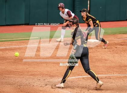 Thumbnail 1 in Calallen vs. Liberty (UIL 4A Softball Final) photogallery.