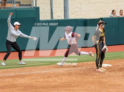 Thumbnail 3 in Calallen vs. Liberty (UIL 4A Softball Final) photogallery.