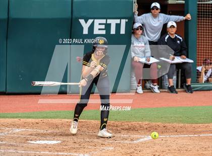 Thumbnail 2 in Calallen vs. Liberty (UIL 4A Softball Final) photogallery.