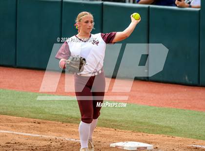 Thumbnail 3 in Calallen vs. Liberty (UIL 4A Softball Final) photogallery.