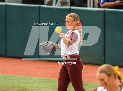 Thumbnail 2 in Calallen vs. Liberty (UIL 4A Softball Final) photogallery.