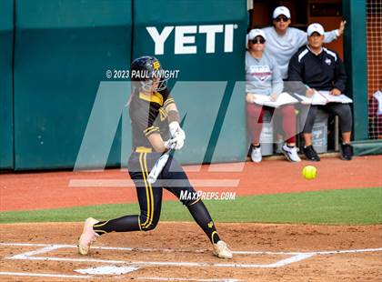 Thumbnail 3 in Calallen vs. Liberty (UIL 4A Softball Final) photogallery.