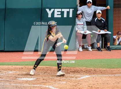 Thumbnail 1 in Calallen vs. Liberty (UIL 4A Softball Final) photogallery.