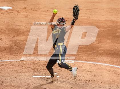 Thumbnail 3 in Calallen vs. Liberty (UIL 4A Softball Final) photogallery.