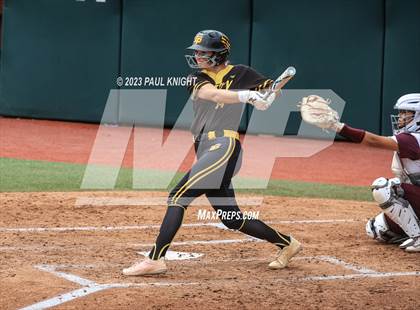 Thumbnail 2 in Calallen vs. Liberty (UIL 4A Softball Final) photogallery.