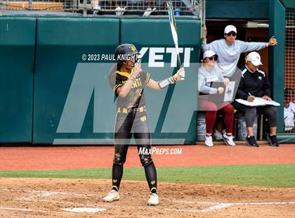 Thumbnail 2 in Calallen vs. Liberty (UIL 4A Softball Final) photogallery.
