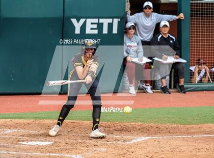 Thumbnail 3 in Calallen vs. Liberty (UIL 4A Softball Final) photogallery.