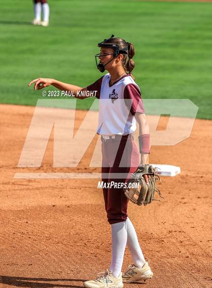 Thumbnail 2 in Calallen vs. Liberty (UIL 4A Softball Final) photogallery.